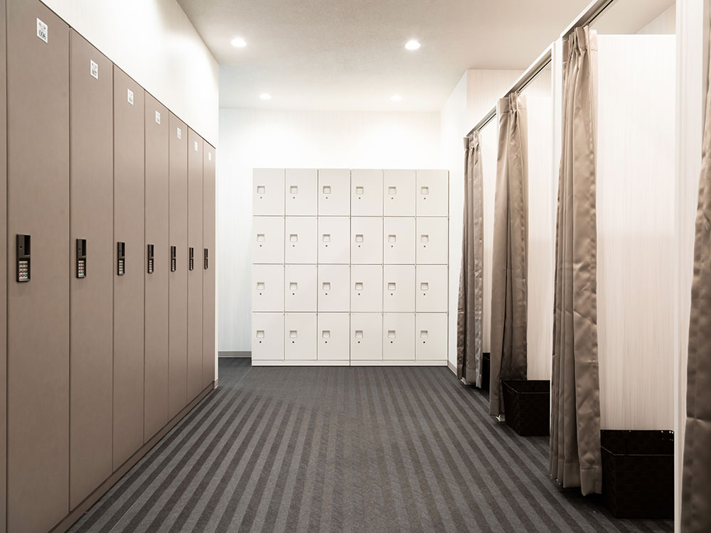 ライザップウーマン銀座店のロッカールーム